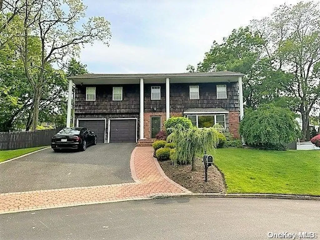 3 Samuel Court Syosset NY 11791