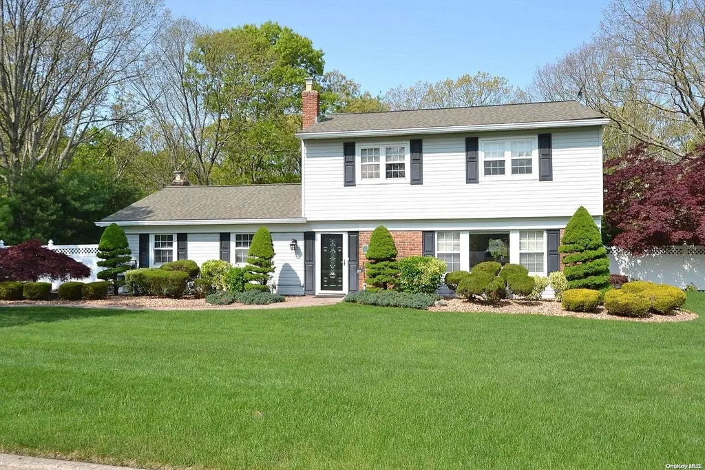 80 Forest Road Centereach NY 11720