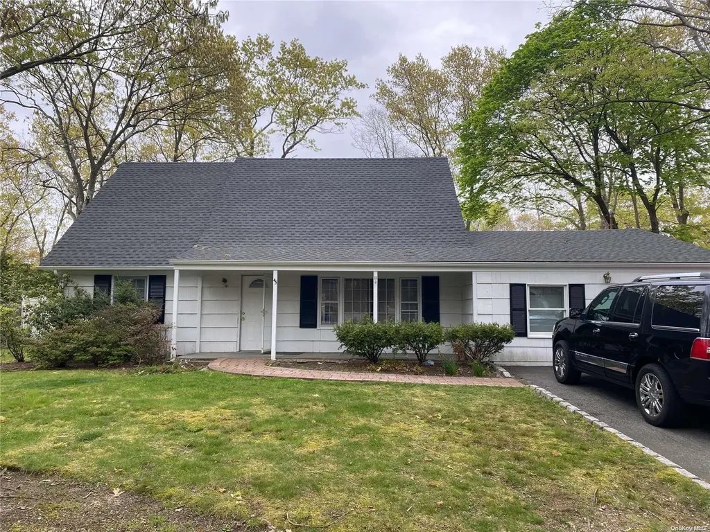 45 Skylark Lane Stony Brook NY 11790
