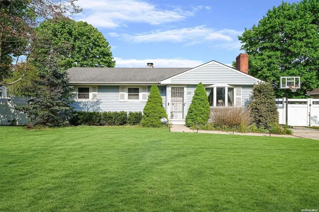 2815 Eagle Avenue Medford NY 11763