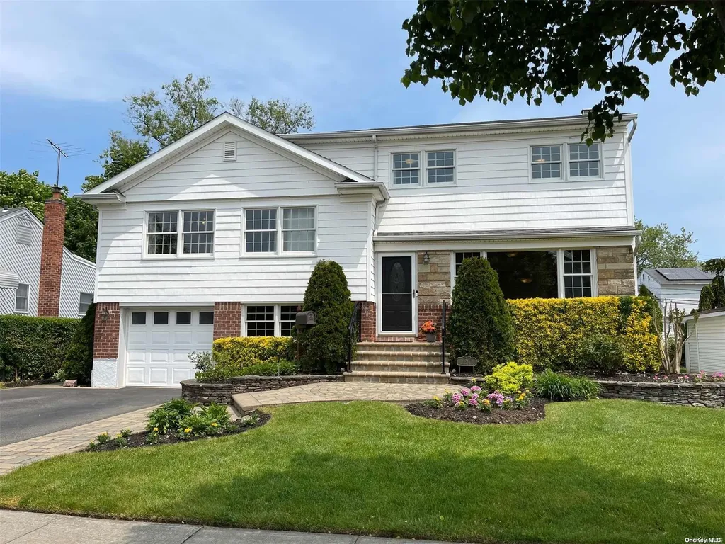 9 Barbara Drive Syosset NY 11791