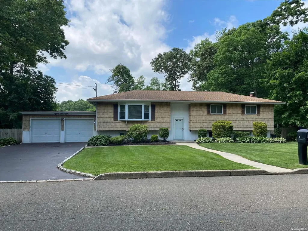 88 Steuben Boulevard Nesconset NY 11767