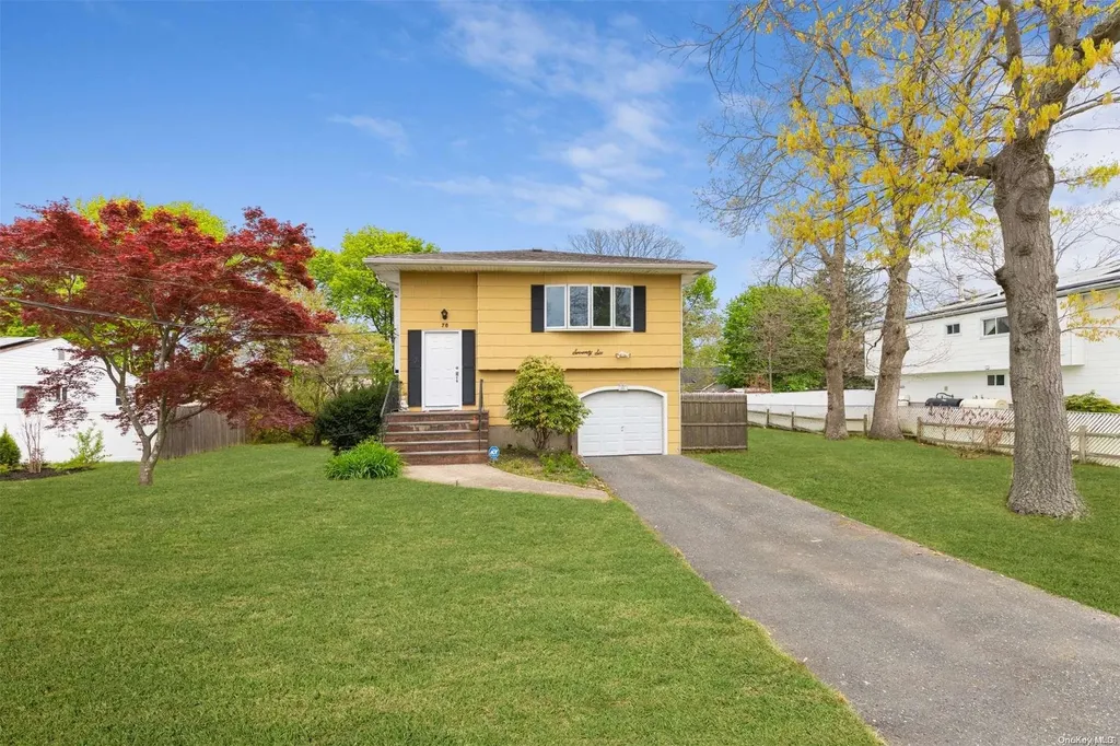 76 Sycamore Avenue Central Islip NY 11722