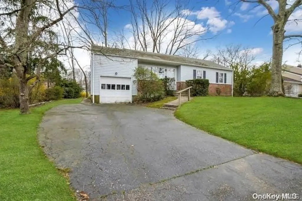 14 Norma Lane Kings Park NY 11754