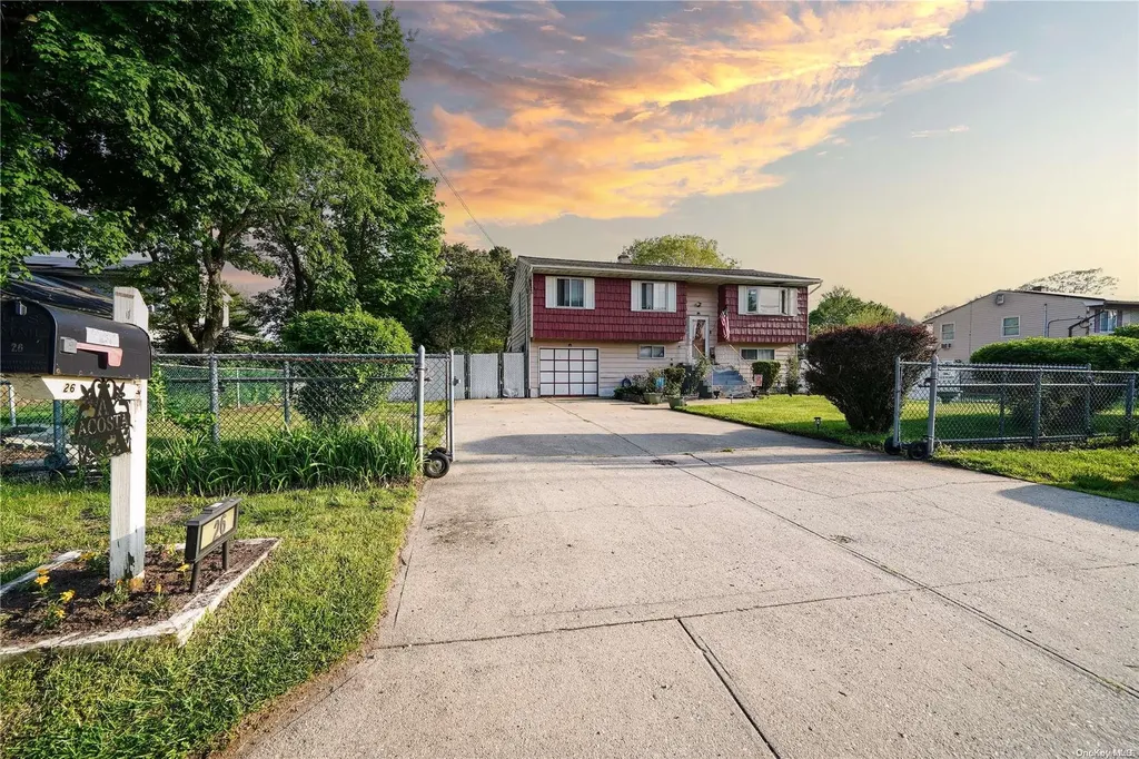 26 Michigan Avenue Bay Shore NY 11706