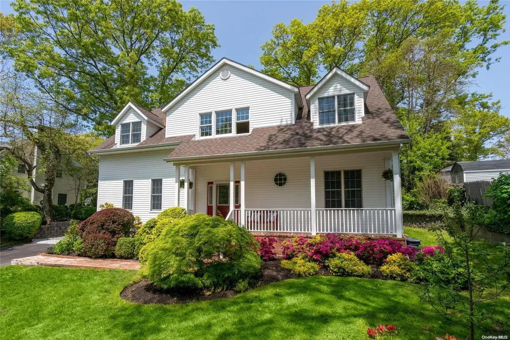 27 Fulton Boulevard Commack NY 11725