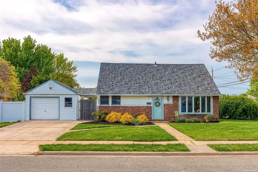 3 Short Lane Bellmore NY 11710