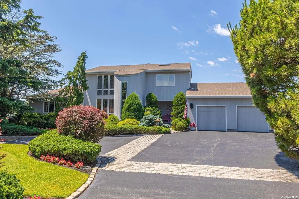 20 Cedar Lane Babylon NY 11702