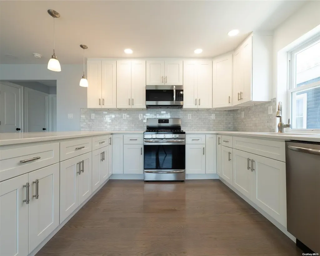 93 E Fulton Street Long Beach NY 11561