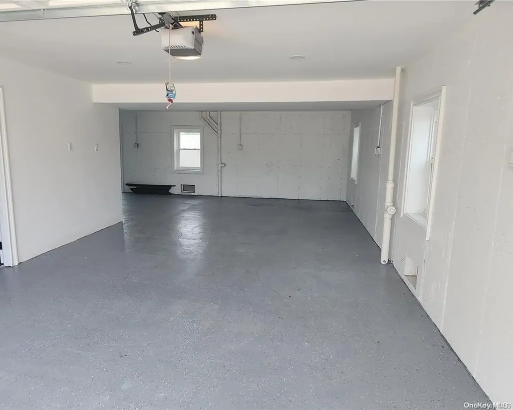 93 E Fulton Street Long Beach NY 11561