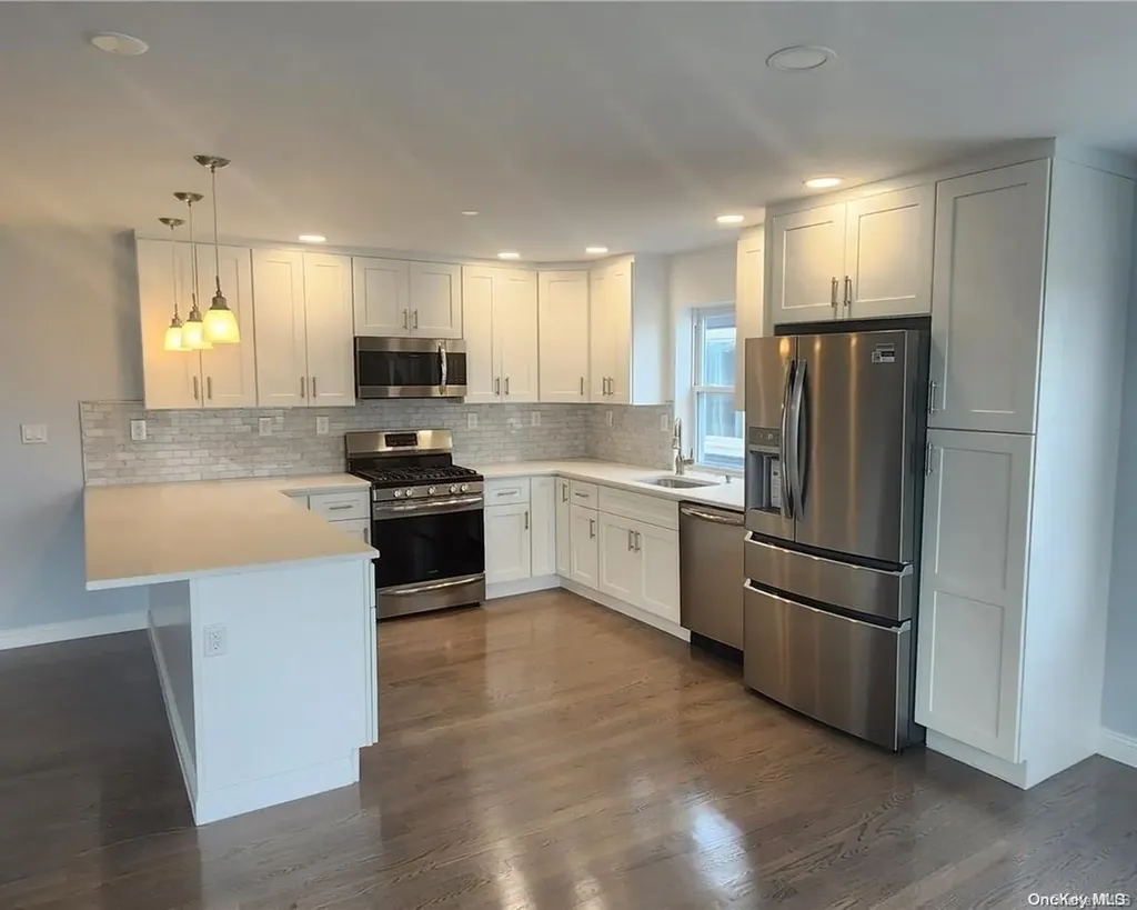 93 E Fulton Street Long Beach NY 11561