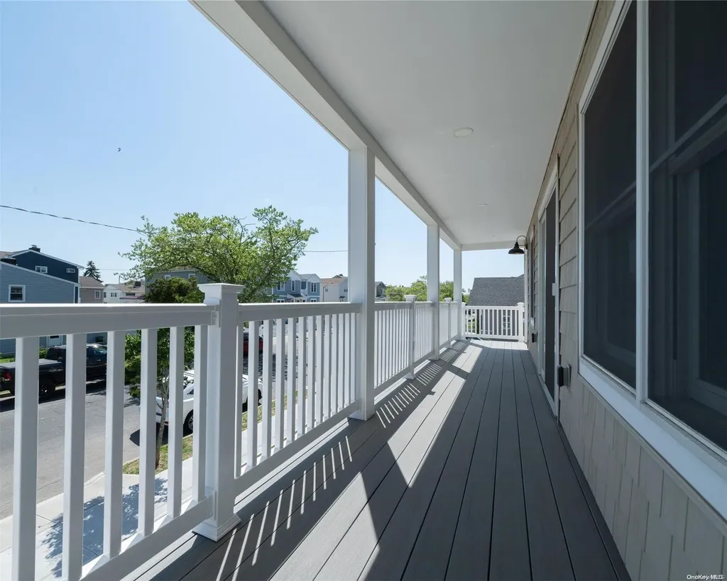 93 E Fulton Street Long Beach NY 11561