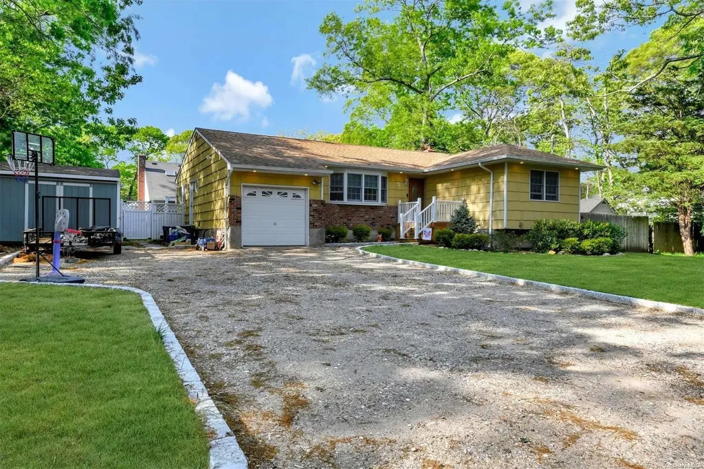 5 Williams Street Centereach NY 11720