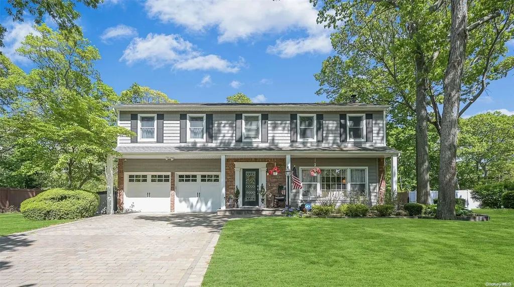 8 Hurtin Boulevard Smithtown NY 11787