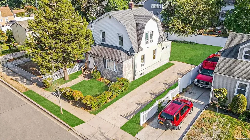 24 Lillian Avenue Freeport NY 11520
