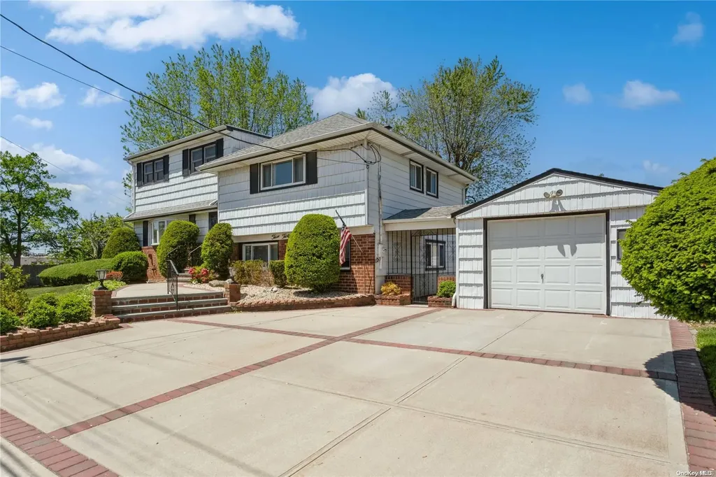 338 E Lexington Avenue Oceanside NY 11572