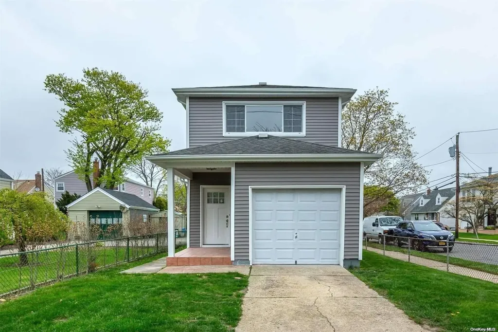 34 5th Avenue New Hyde Park NY 11040