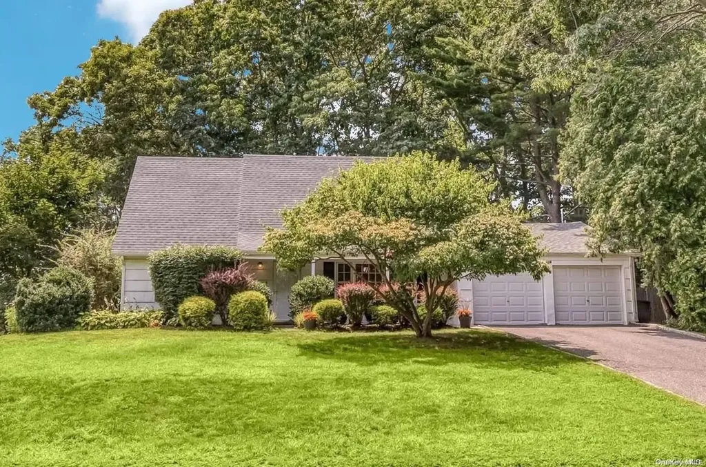 116 Sycamore Circle Stony Brook NY 11790