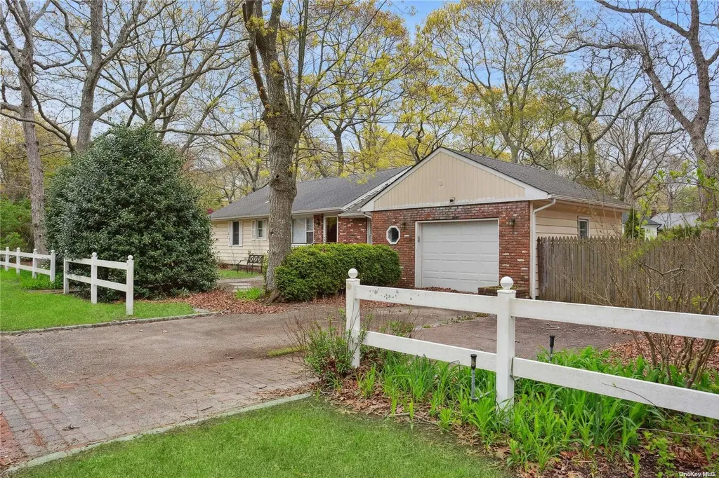 1 N Oak Drive Hampton Bays NY 11946