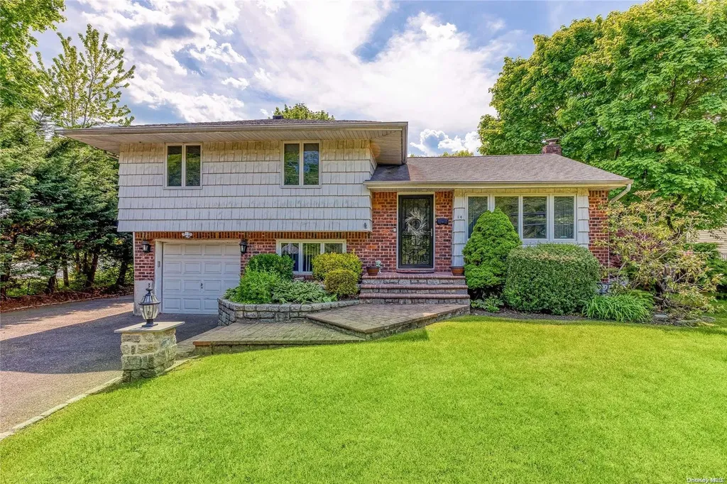 14 Kings Park Road Commack NY 11725