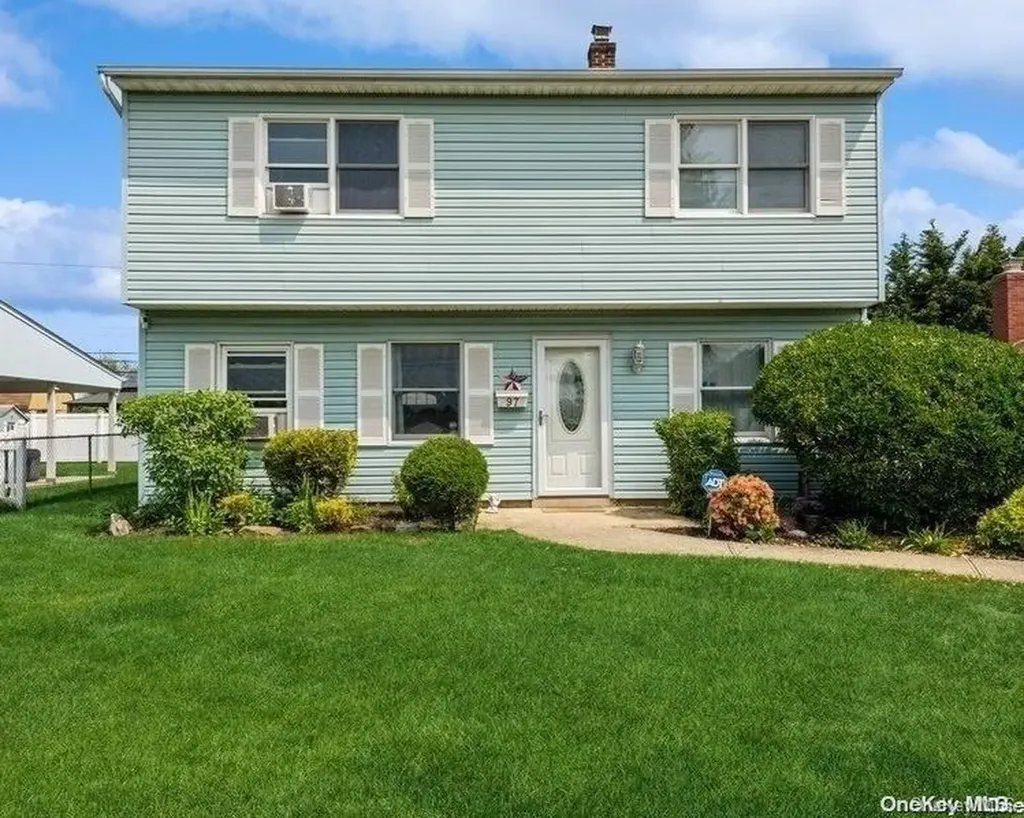97 Azalea Road Levittown NY 11756