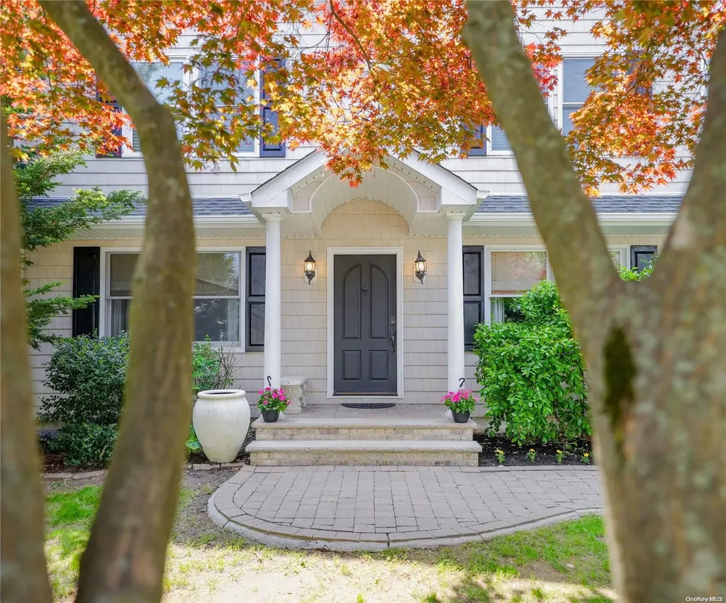 19 Baylis Place Syosset NY 11791
