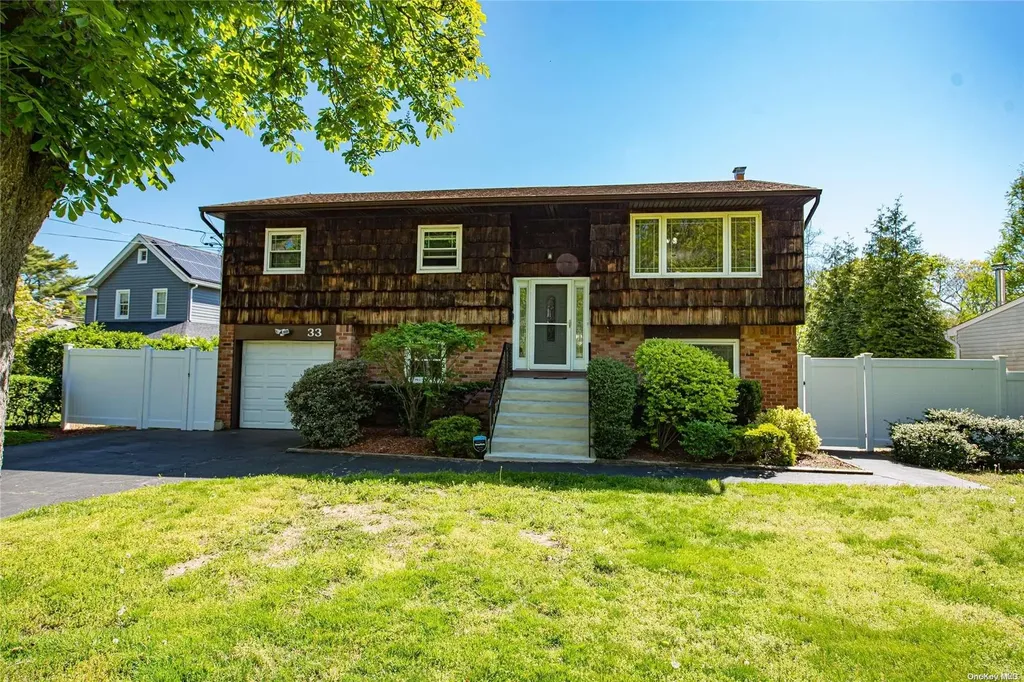 33 Irish Lane East Islip NY 11730