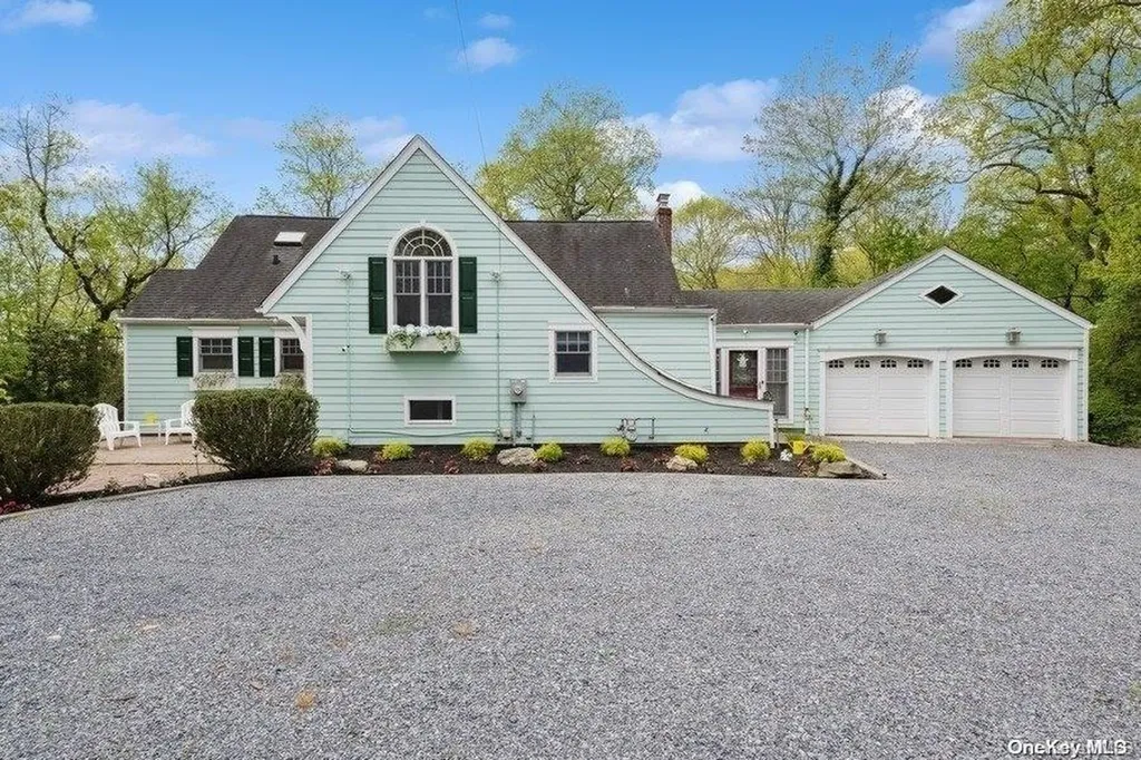48 Maple Circle Northport NY 11768