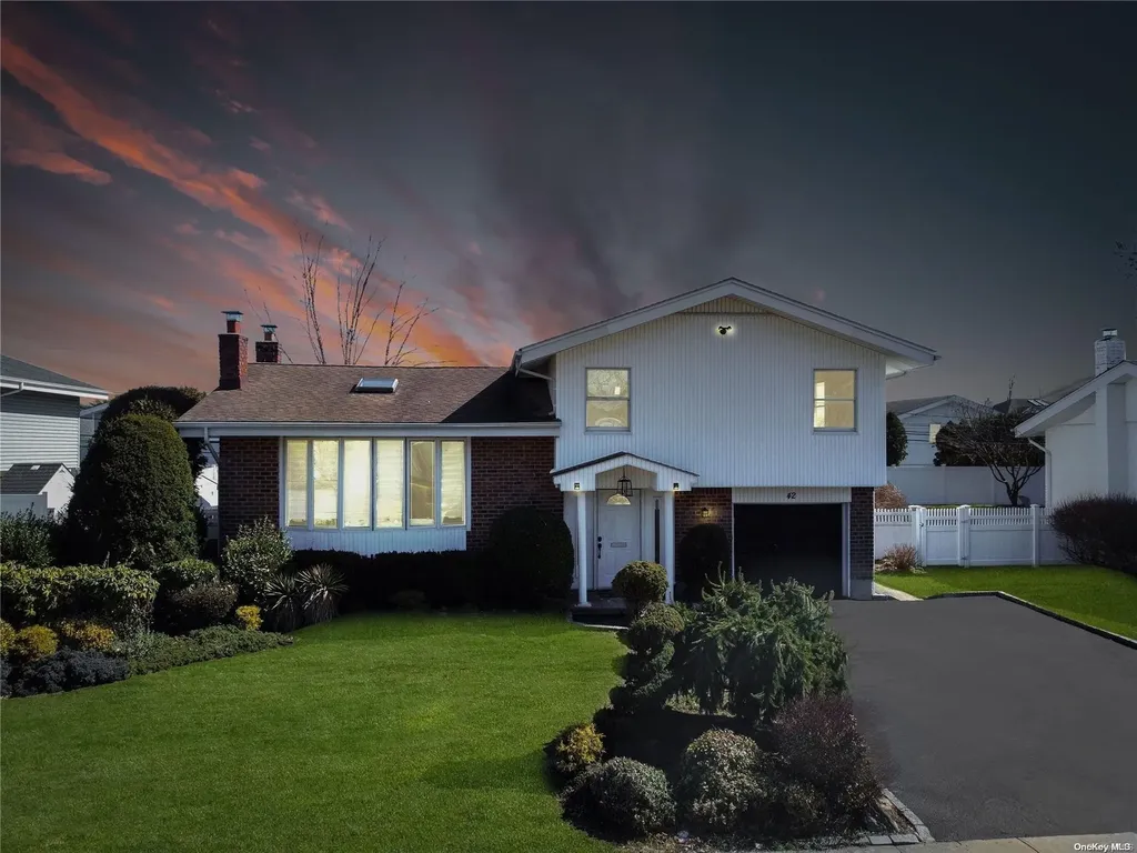 42 Fortune Lane Jericho NY 11753