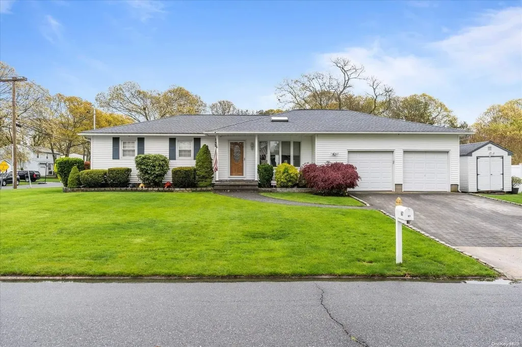 67 Alder Lane Shirley NY 11967