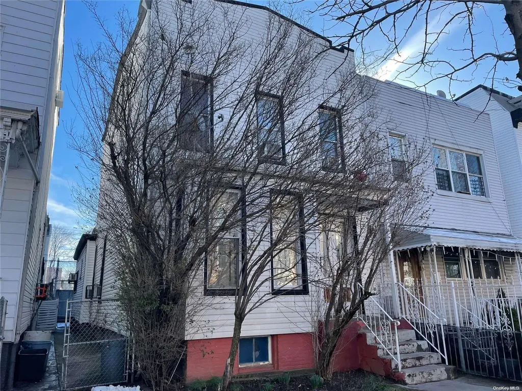 93 Elton Street Brooklyn NY 11208