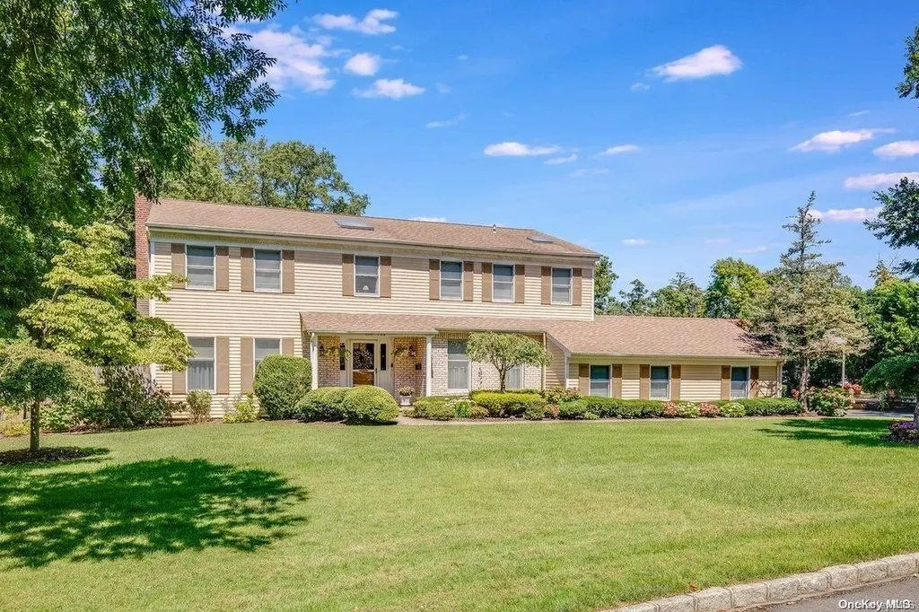 55 North Drive Manhasset NY 11030