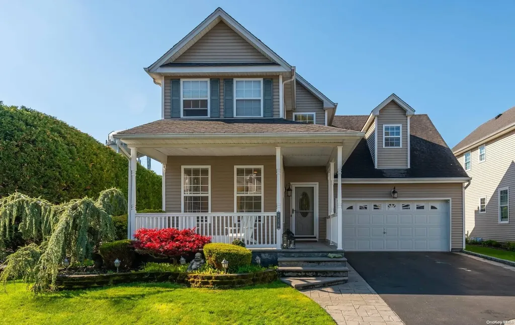 216 Pleasant Drive Bay Shore NY 11706
