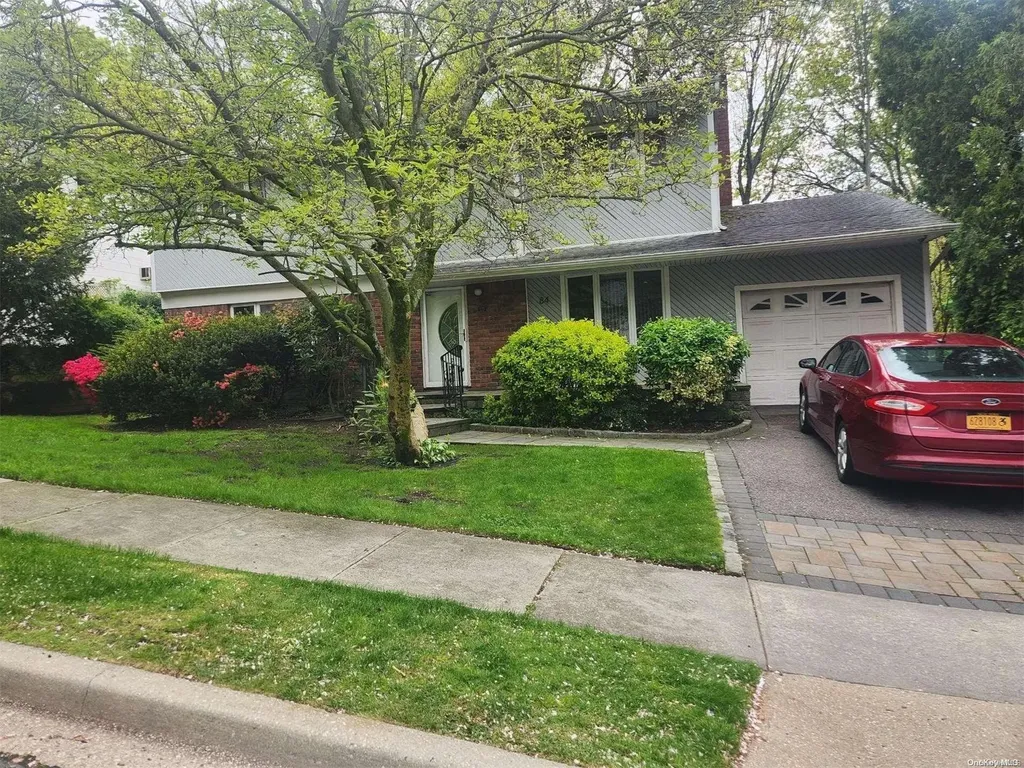 84 Beaumont Drive Plainview NY 11803