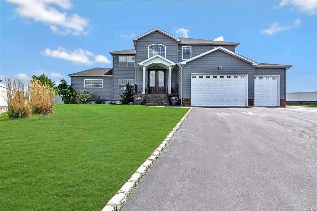 36 Kittiwake Lane Babylon NY 11702