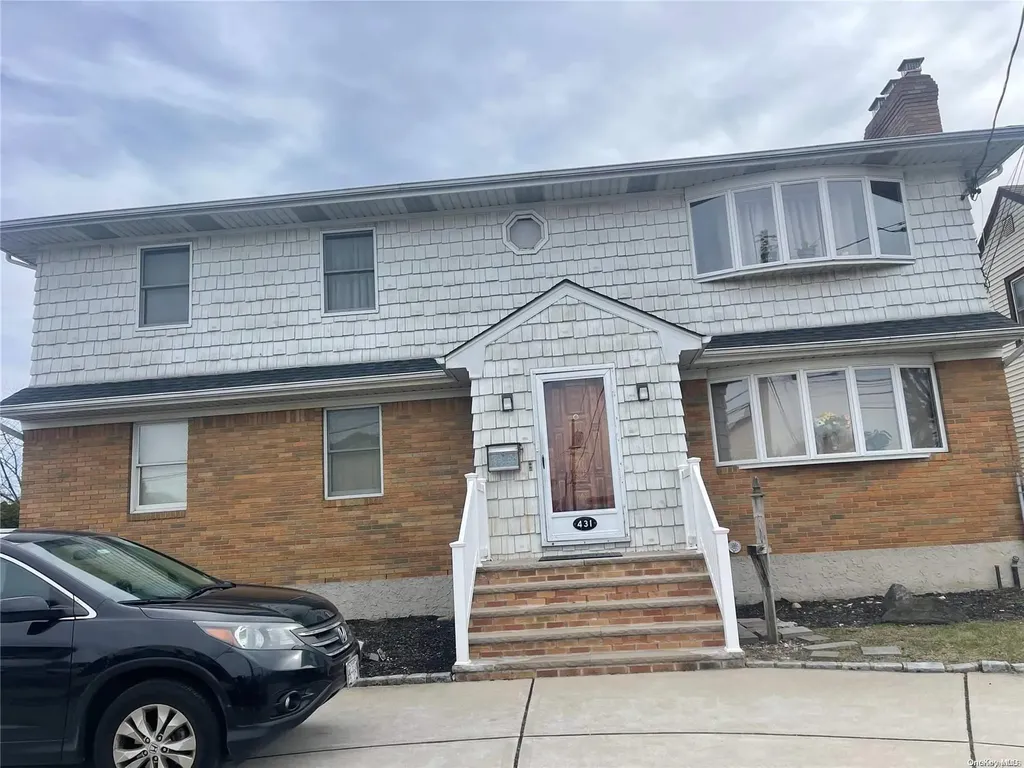 431 Litchfield Avenue Elmont NY 11003