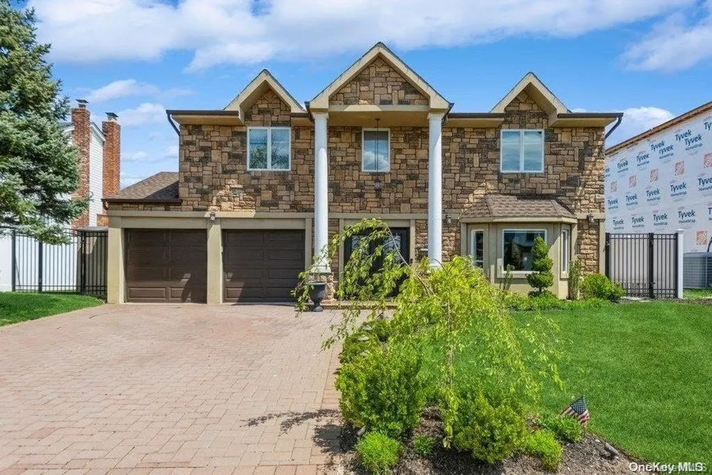 3123 Lee Place Bellmore NY 11710