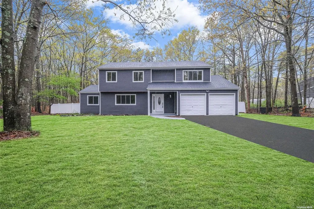 22 Cobblestone Drive Ridge NY 11961