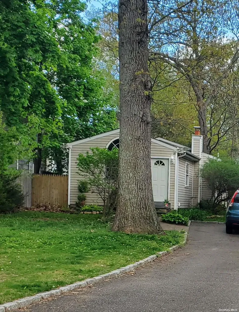 30 Ormond Avenue Selden NY 11784
