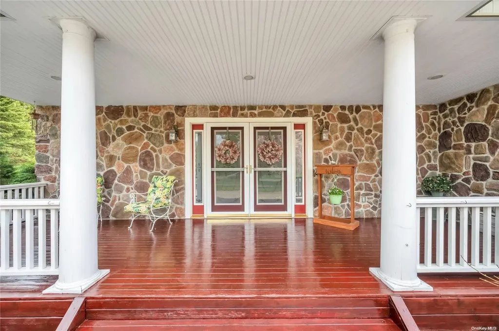 26 Jonah Road Miller Place NY 11764
