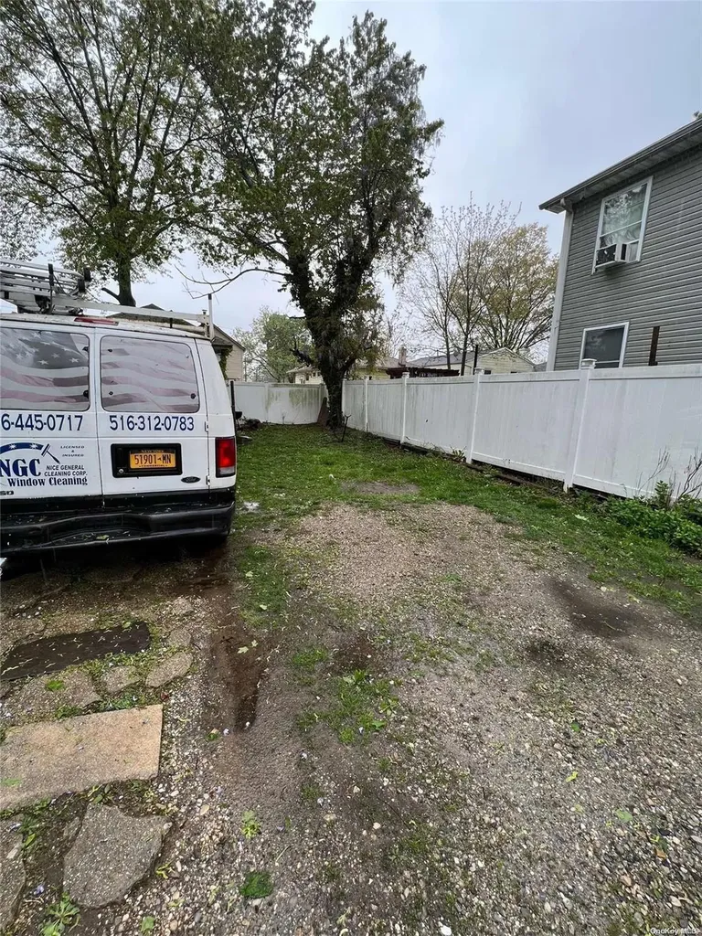86 Linden Avenue Hempstead NY 11550