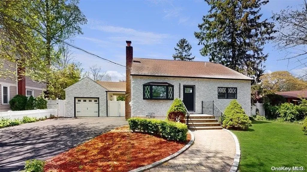 40 Champlin Avenue East Islip NY 11730