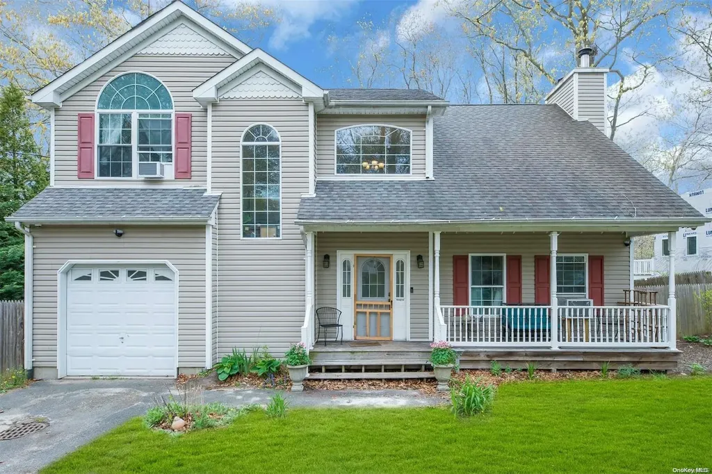 15 Overlook Drive Mastic NY 11950