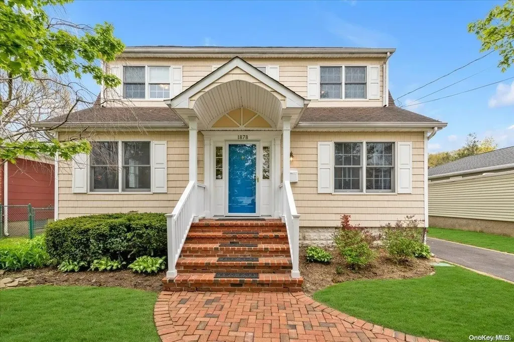 1878 Carroll Avenue Merrick NY 11566