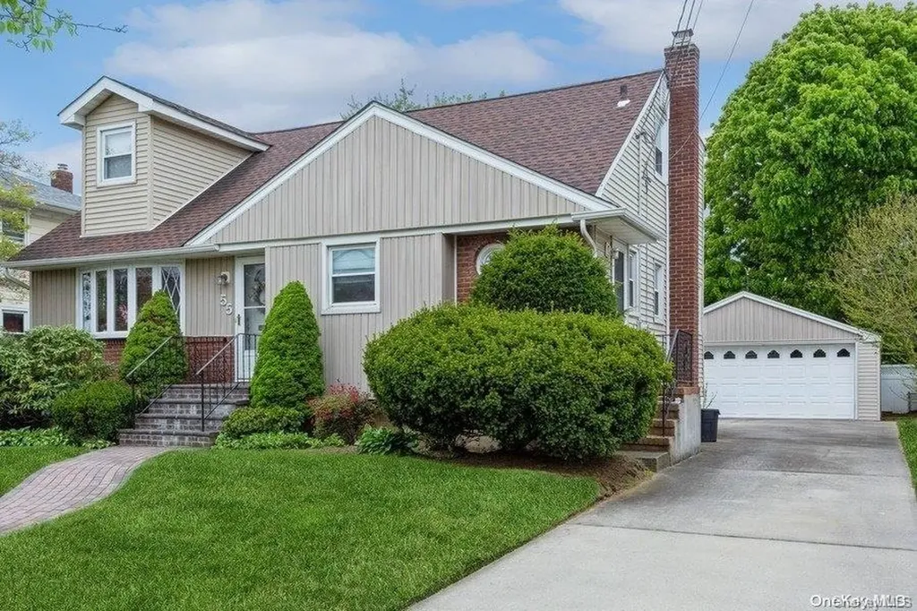 55 Hodson Avenue Lynbrook NY 11563
