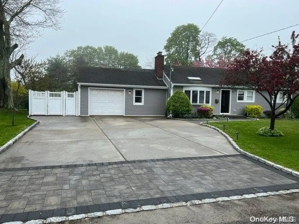 88 Vernon Street Patchogue NY 11772
