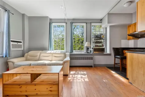 2 Dartmouth Street Forest Hills NY 11375