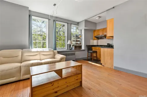 2 Dartmouth Street Forest Hills NY 11375