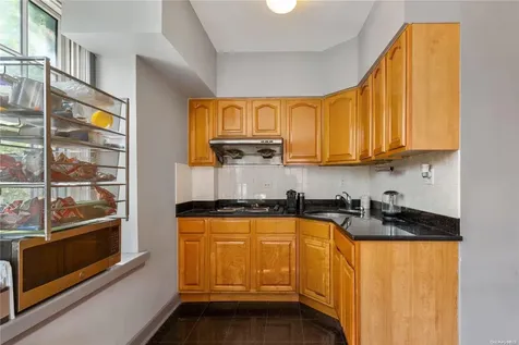 2 Dartmouth Street Forest Hills NY 11375