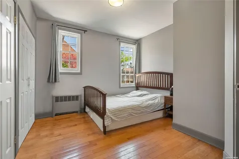 2 Dartmouth Street Forest Hills NY 11375